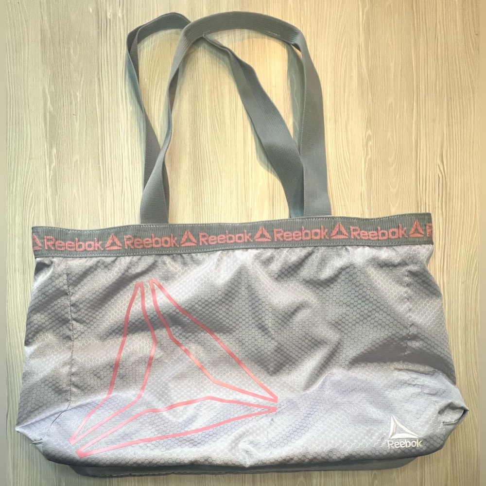 Reebok Women's Gray Tote Bag Gym Training Shoulder Bag Pink Delta Logo Used